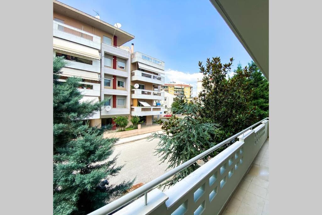 Green Apartment With View 科莫蒂尼 外观 照片